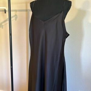 Slipdress spaghetti straps adjustable flowing​​